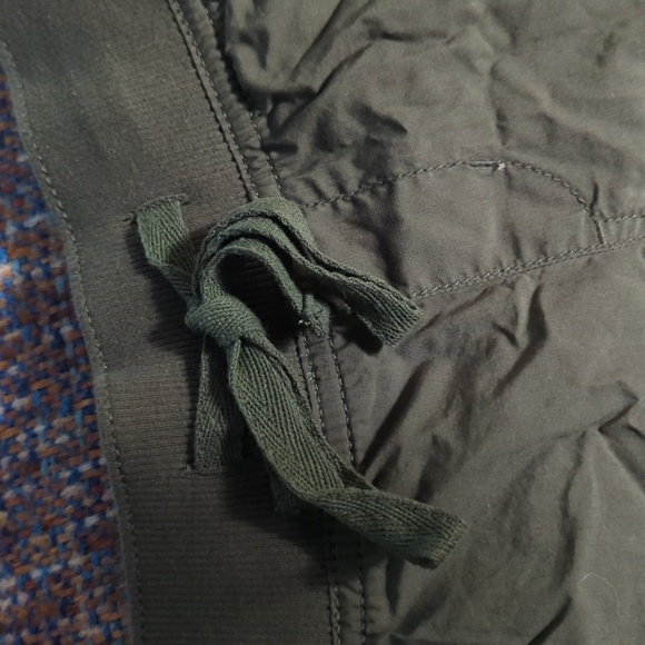 Forest green short shorts size Large - Picture 2 of 5